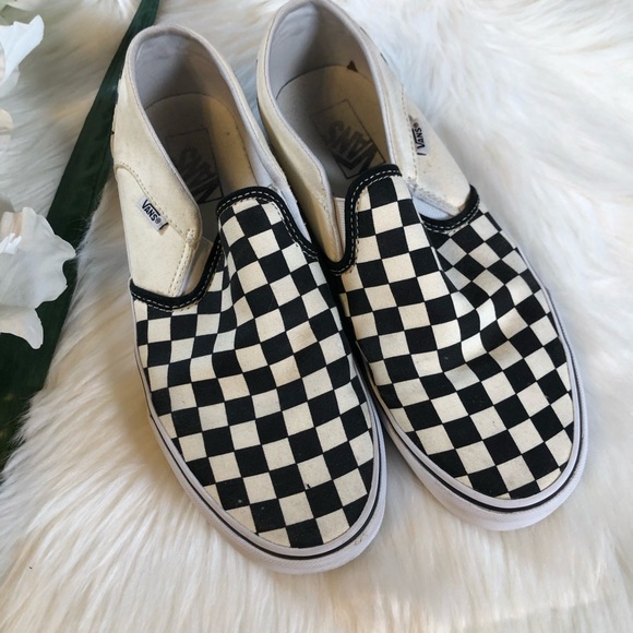 vans checkered slip ons black and white